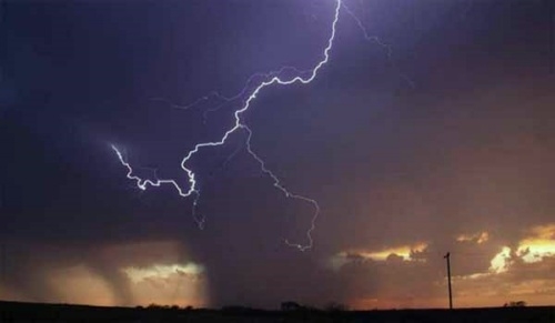  Lightning kills 2 in Naogaon