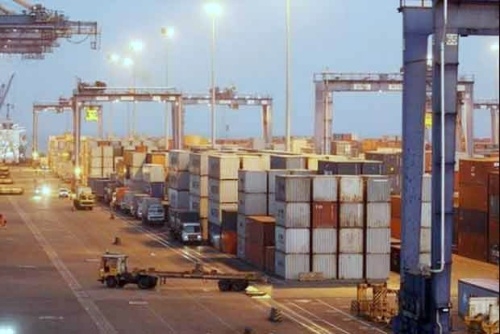 India's exports decline 5.4 percent in October to 24.82 billion USD 