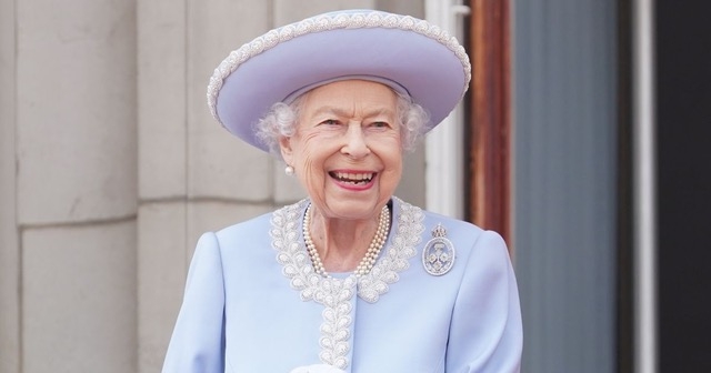 The Queen - The British Nation  & The Royal Family - The Monarchy
